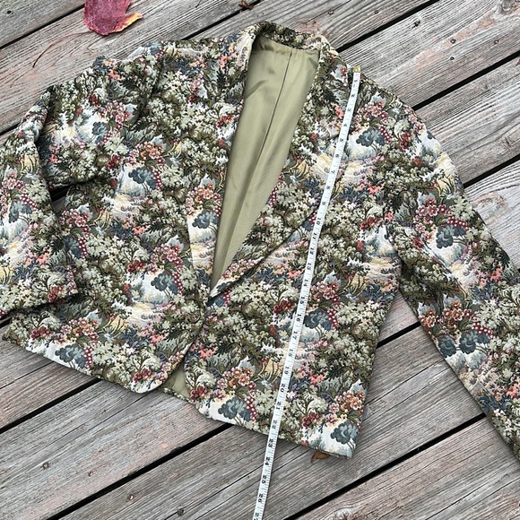 Lands End gorgeous tapestry cropped jacket, 14 - Picture 8 of 11